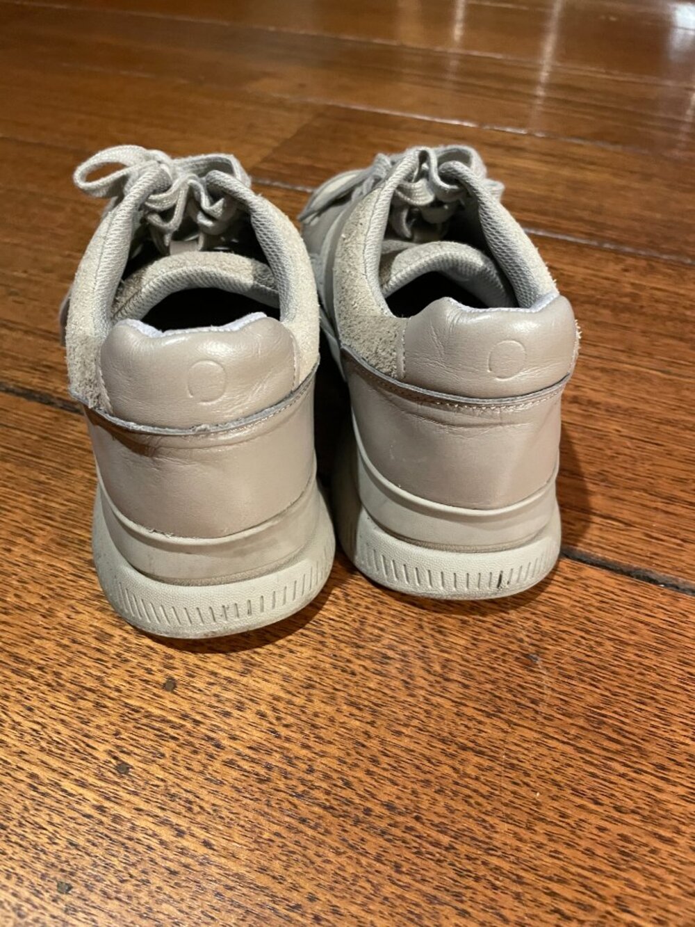 Everlane The Trainer Sneakers - Picture 8 of 9